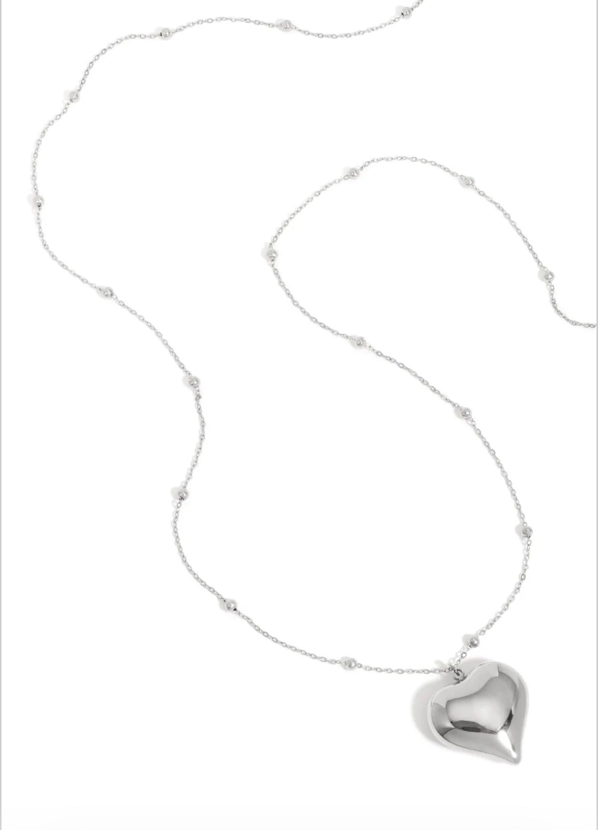 Lange Zilverkleurig ketting met groot hart