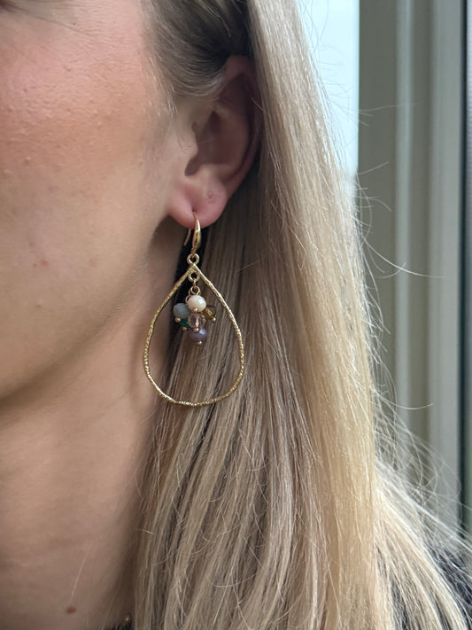 Grote open druppel met kraaltjes