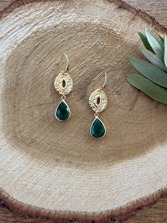 Groene (kleine) facetsteen aan ovale connector