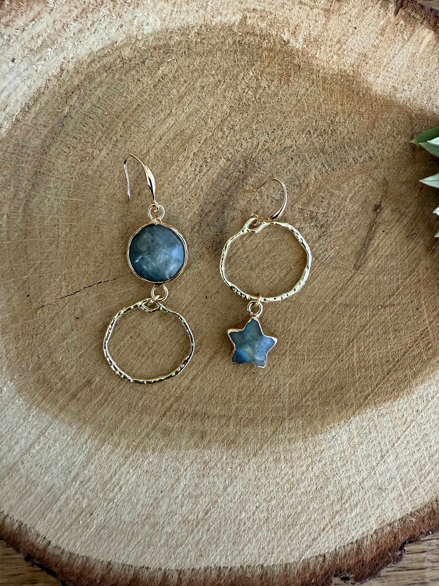 Asymmetrisch donkergrijs met ster