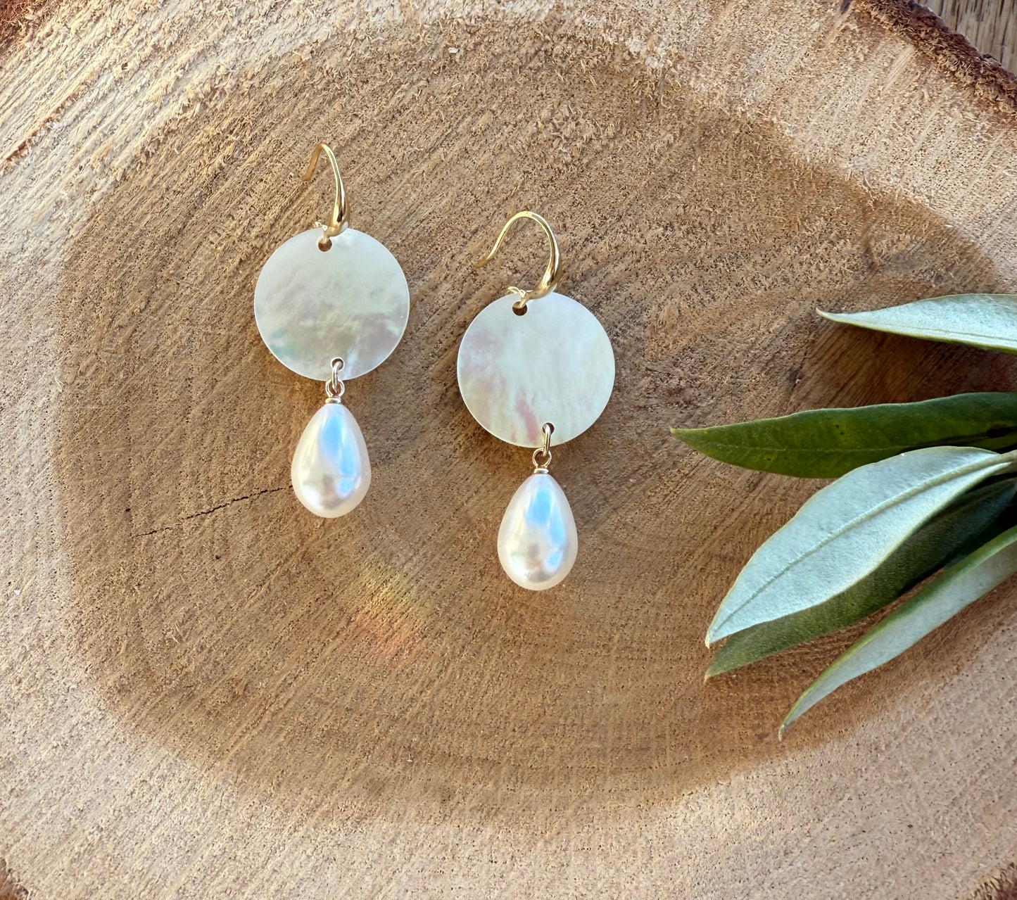 Parelmoer connector met parel