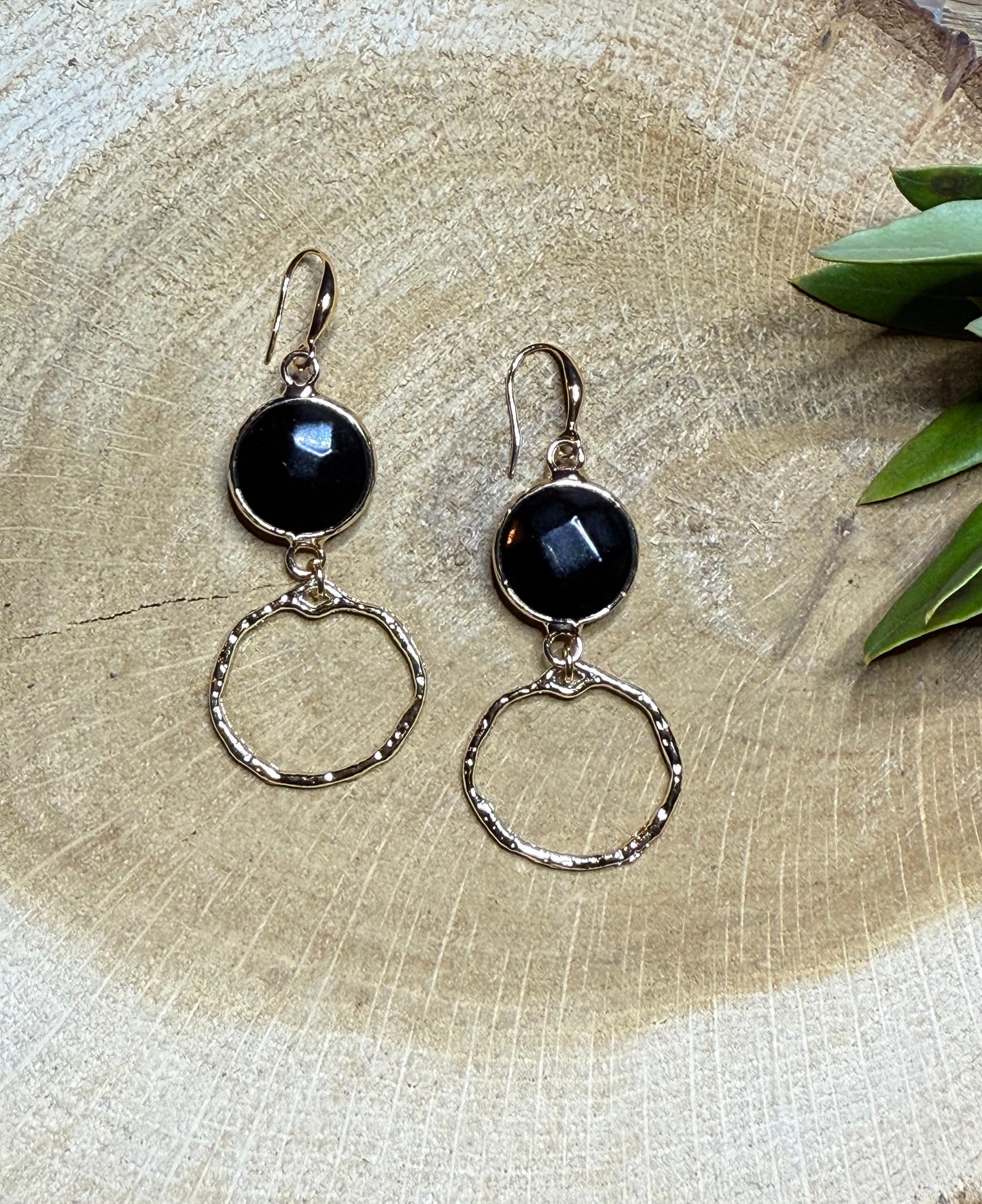 Zwart natuursteen met gehamerd rondje