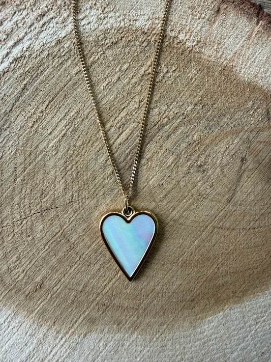 Ketting met wit parelmoer hart