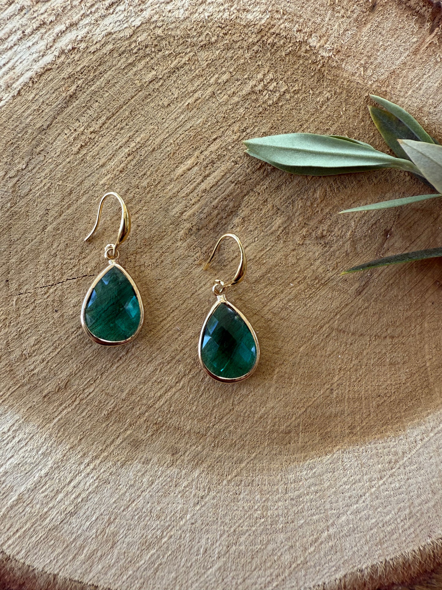 Groene doorzichtige druppel