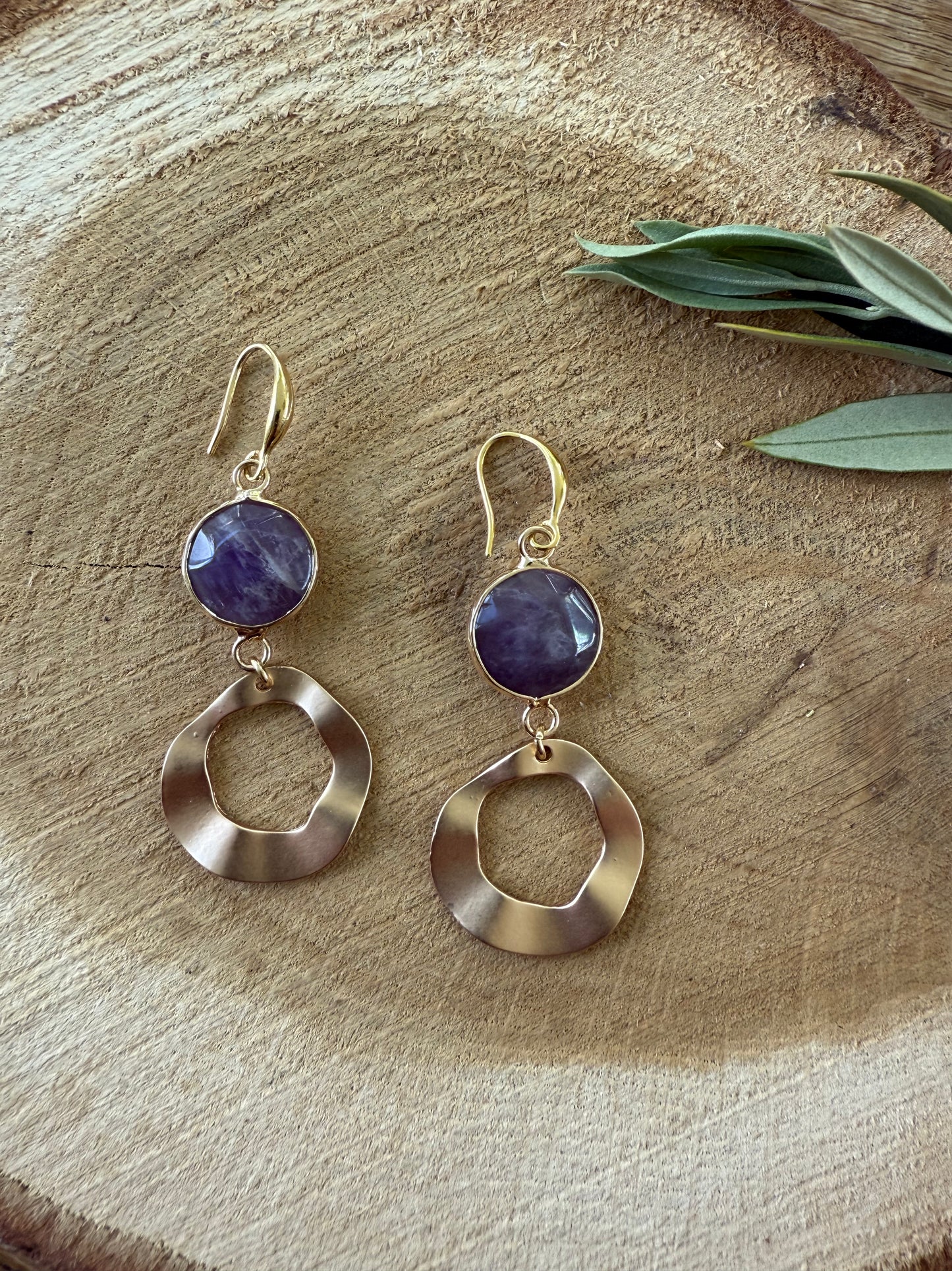 Paars natuursteen met hanger