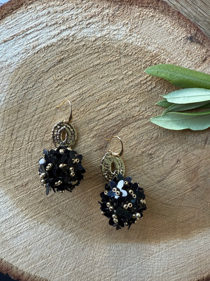 Zwart bolletje aan ovale connector