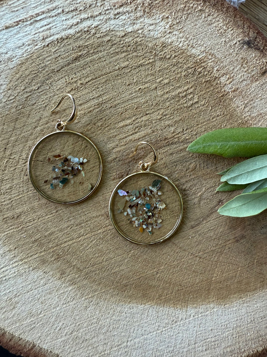 Grote doorzichtige oorbellen met stukjes