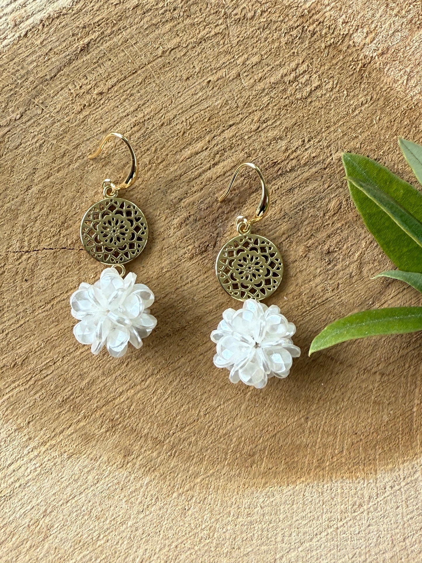 Wit bolletje aan ronde connector