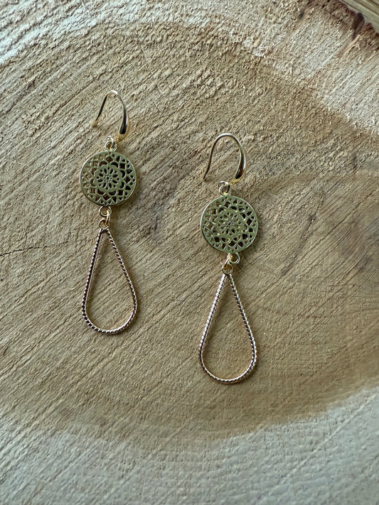 Kleine open druppel aan dichte connector